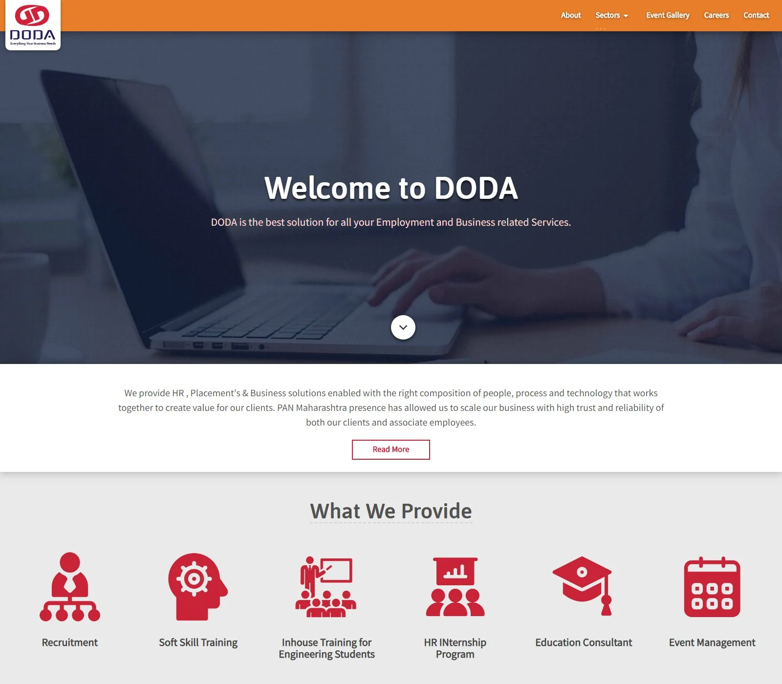 DODA homepage with a laptop hero image, a welcome headline, a short introduction, and six red service icons for recruitment, training, internships, education, and events.